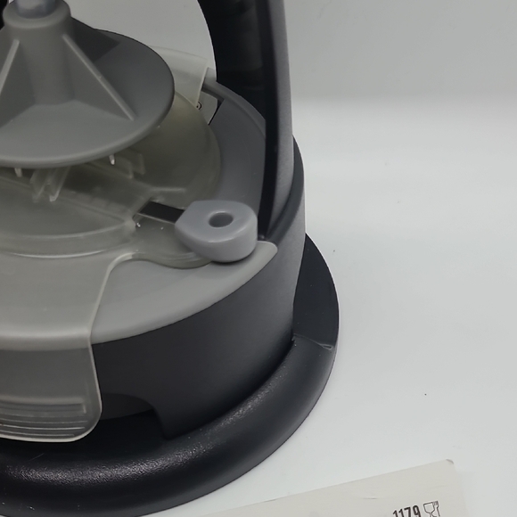 Pampered Chef Veggie Twil & Curl / Spiralizer - Picture 7 of 12